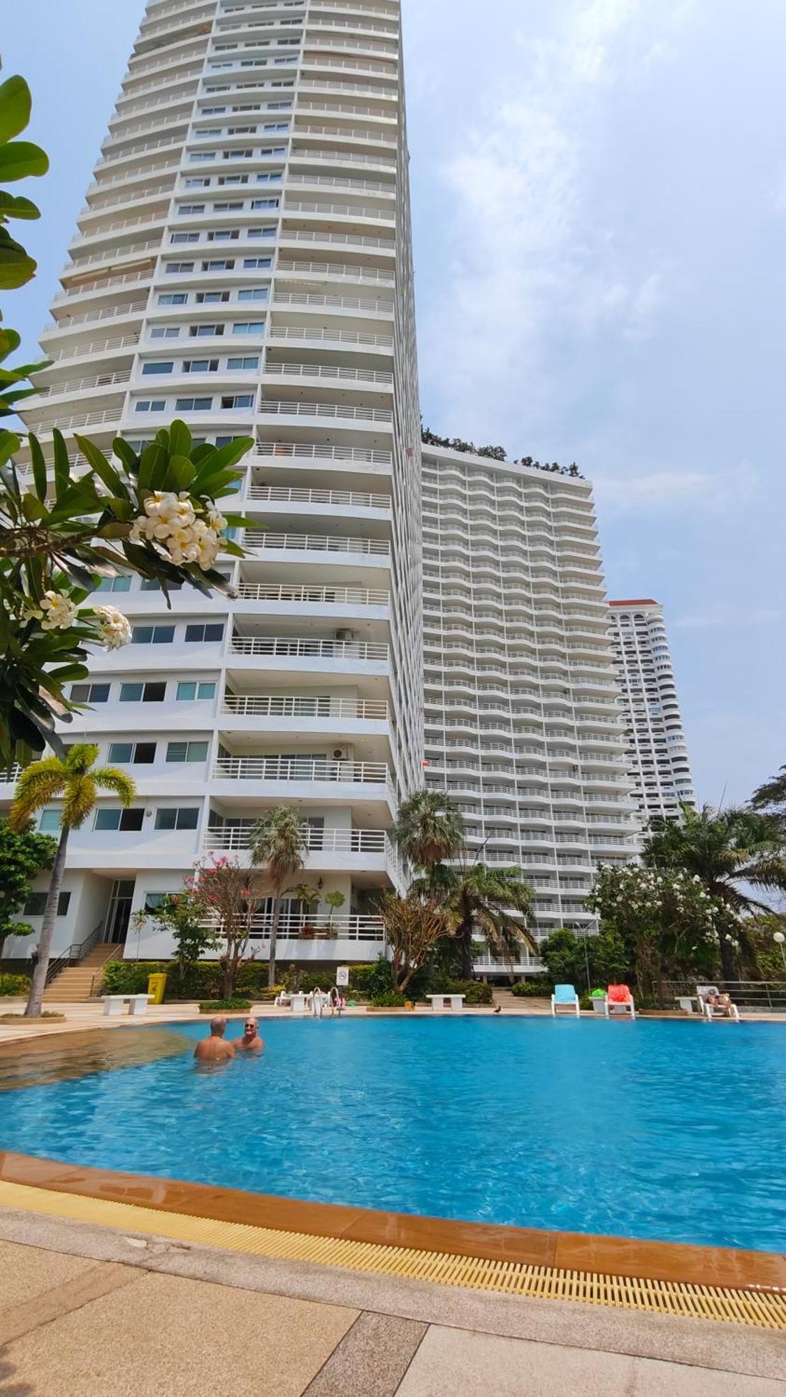 Super View Apartment Pattaya Exterior photo