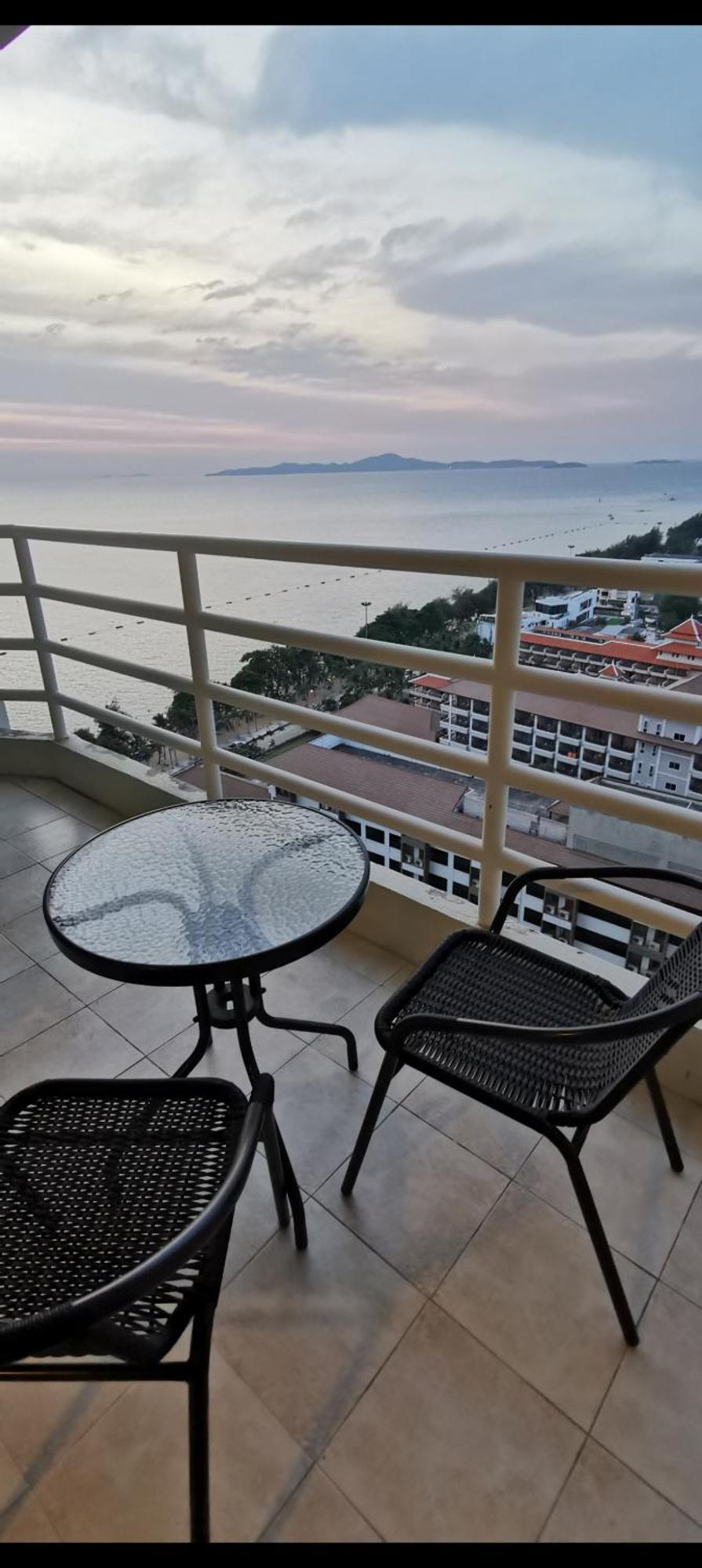 Super View Apartment Pattaya Exterior photo